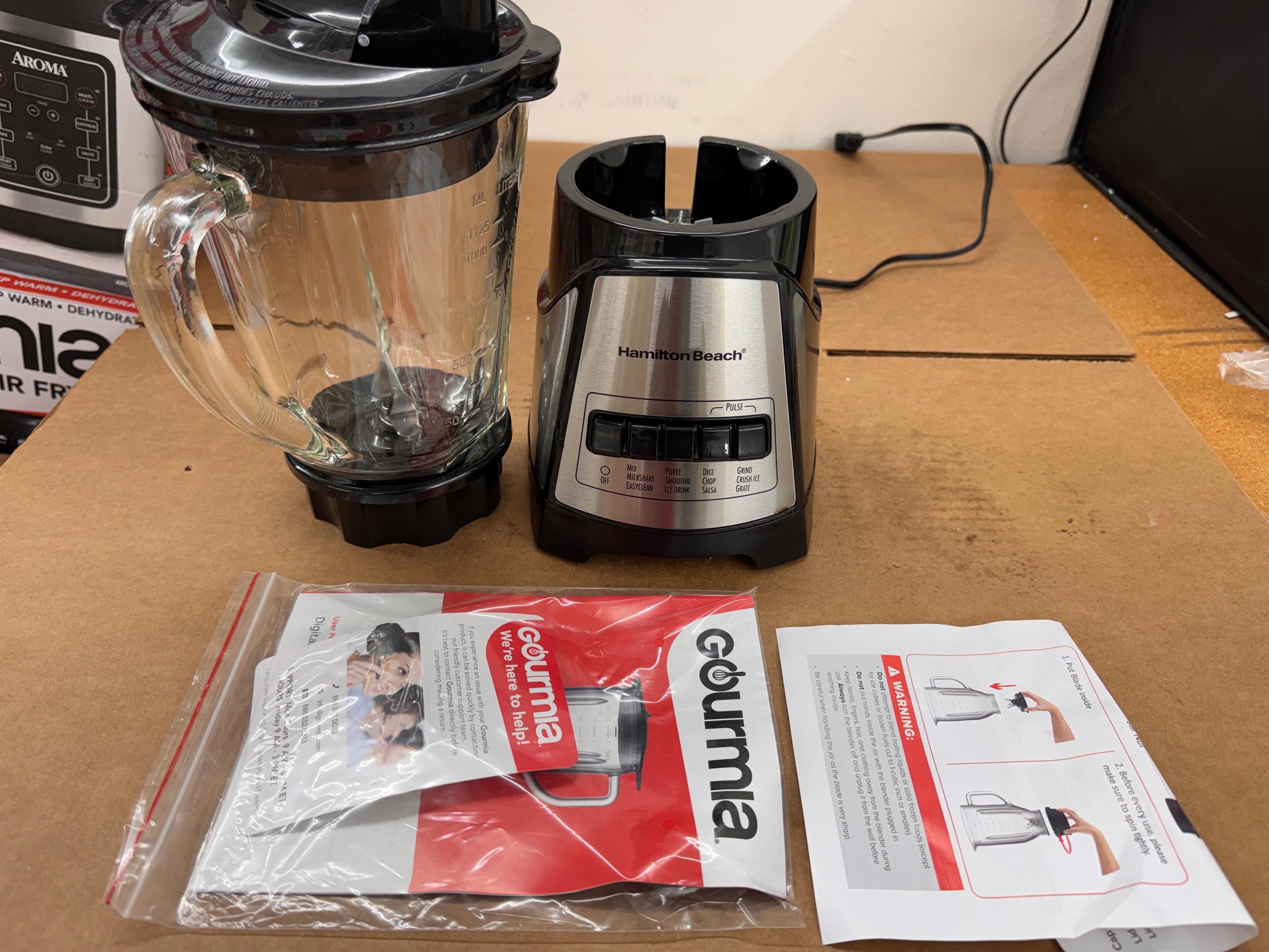 Gourmia Digital Blender with 8 Total Blend Programs, 4 Speeds & Round-Plated Tam